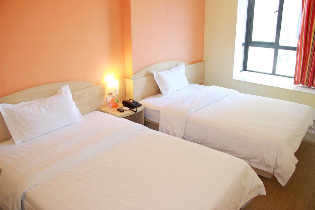 7Days Premium Nanchang Railway Station Екстериор снимка