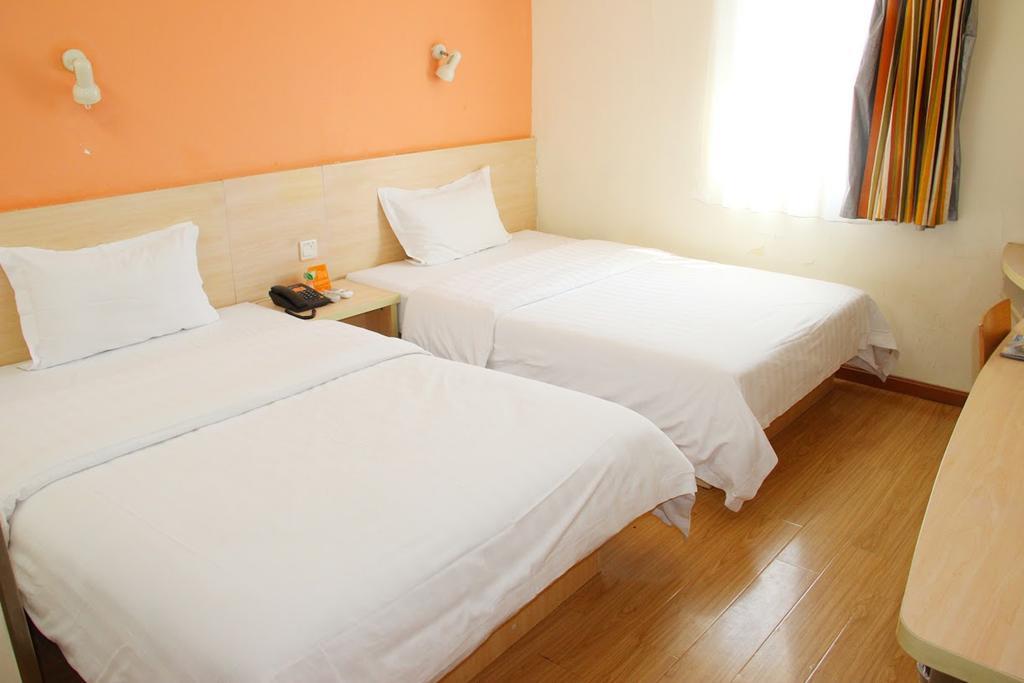 7Days Premium Nanchang Railway Station Екстериор снимка
